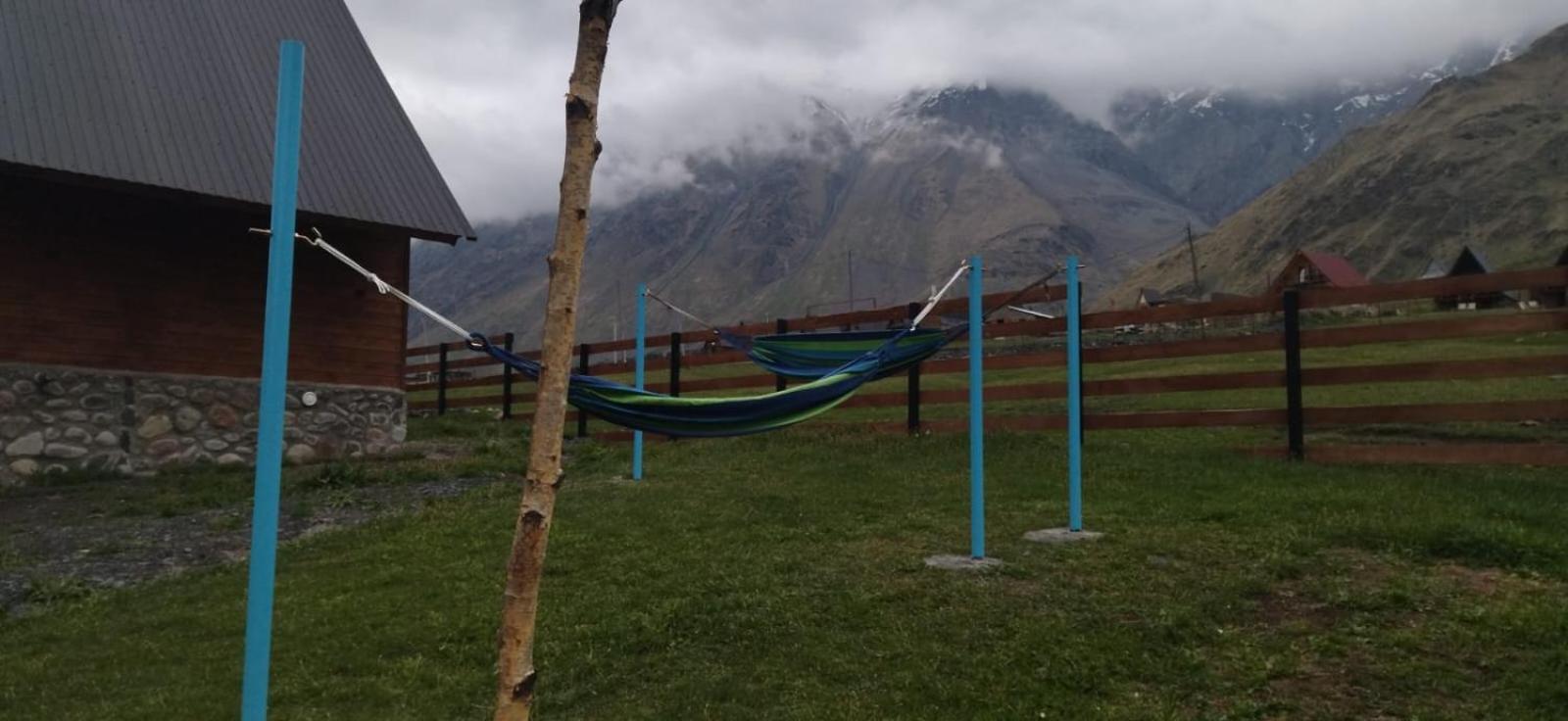 Cliffside Cottage Kazbegi エクステリア 写真